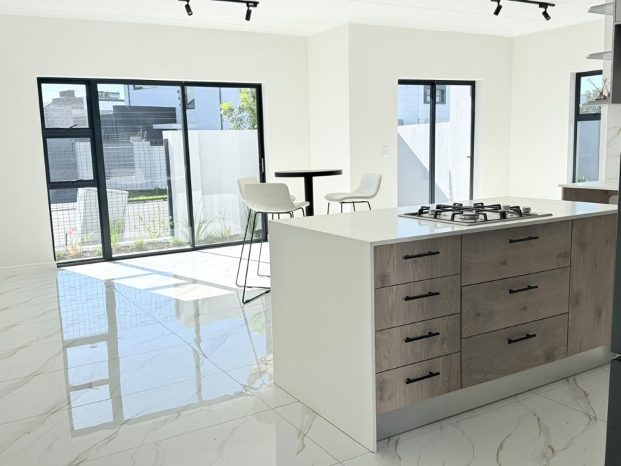 3 Bedroom Property for Sale in Sandown Western Cape